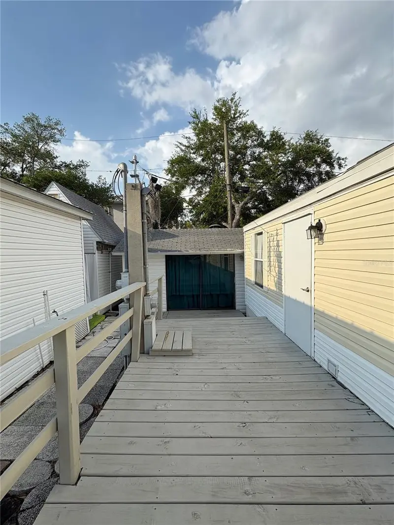 21027 Lazy Days Cir, FL
