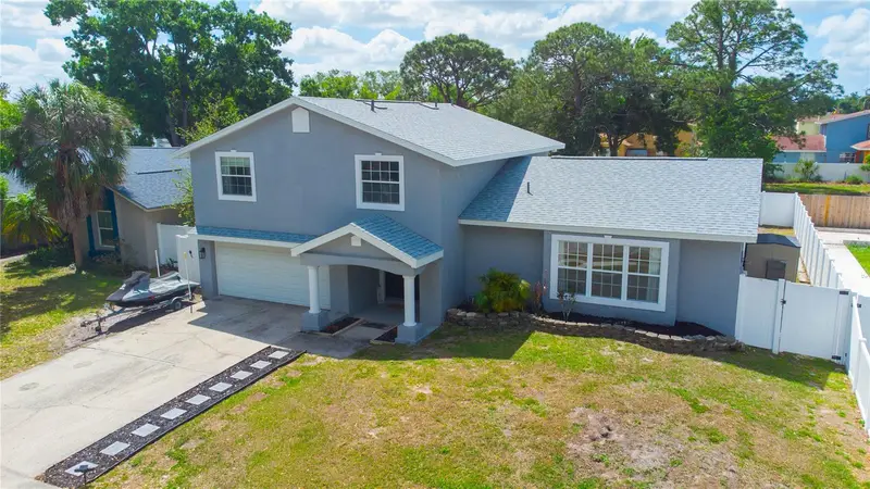 7018 Oakview Cir, FL