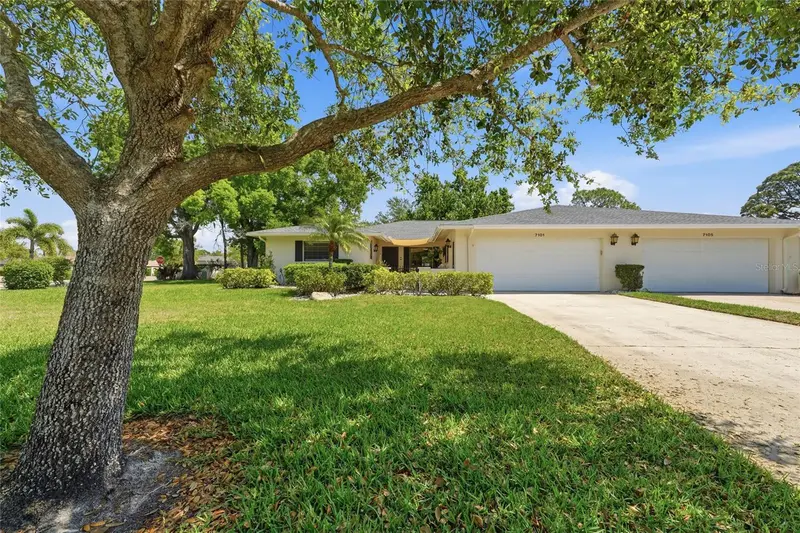 7101 Fairway Bend Cir, FL