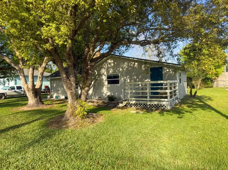 1611 Salmon St, FL