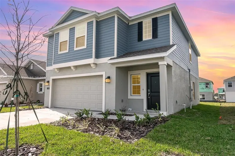 748 Reggie, FL