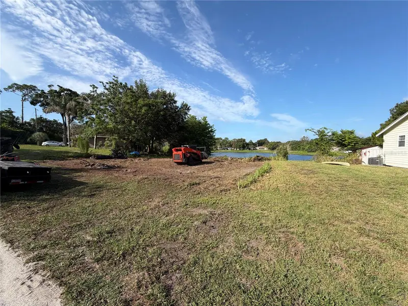 257 Lake Ln, FL