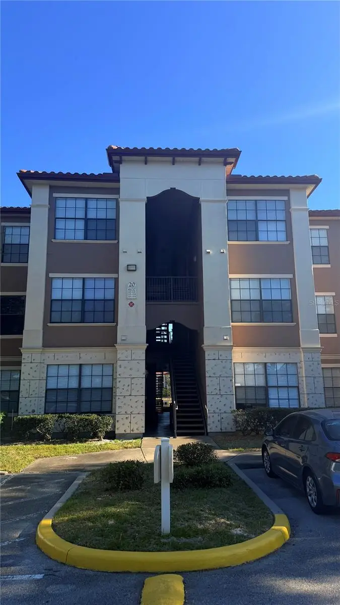 6137 Metrowest Blvd #307, FL