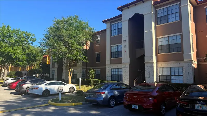 6137 Metrowest Blvd #307, FL