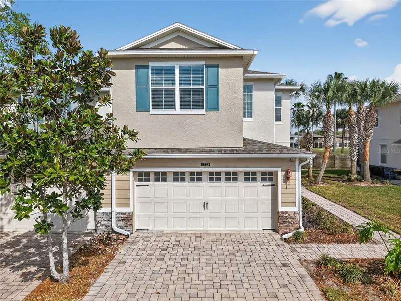 1323 Priory Cir, FL