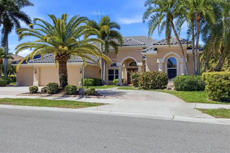 3323 Lakeview Ln, FL