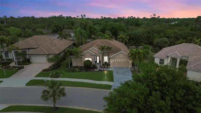 1872 Coconut Palm Cir, FL