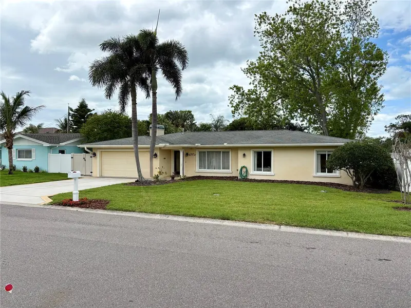 1348 High Bluff Dr, FL