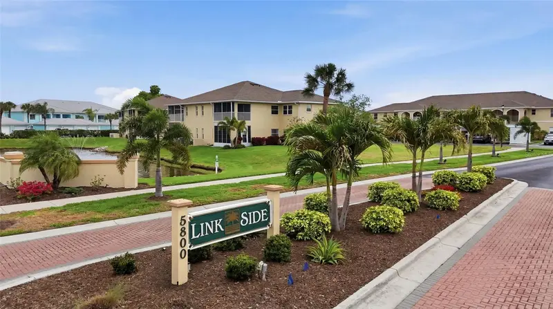 5800 Sabal Trace Dr #801, FL