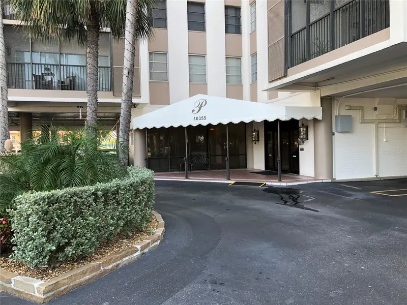 10355 Paradise Blvd #414, FL