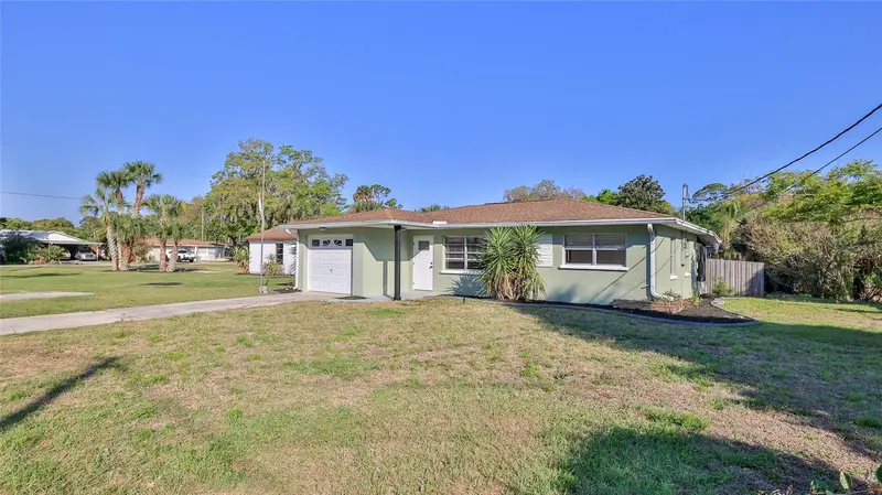 11 Swan Ave, FL