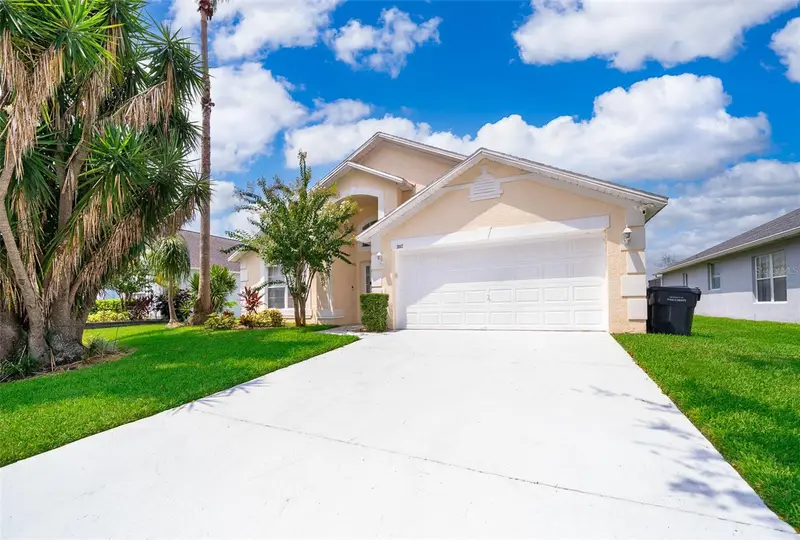 207 Langham Dr, FL