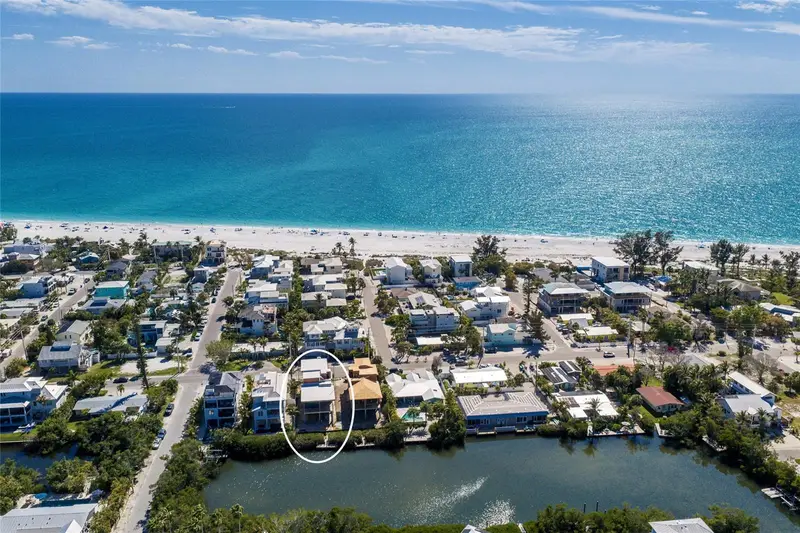 406 N Shore Dr, FL