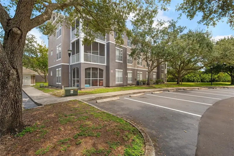 9301 Crescent Loop Cir #206, FL