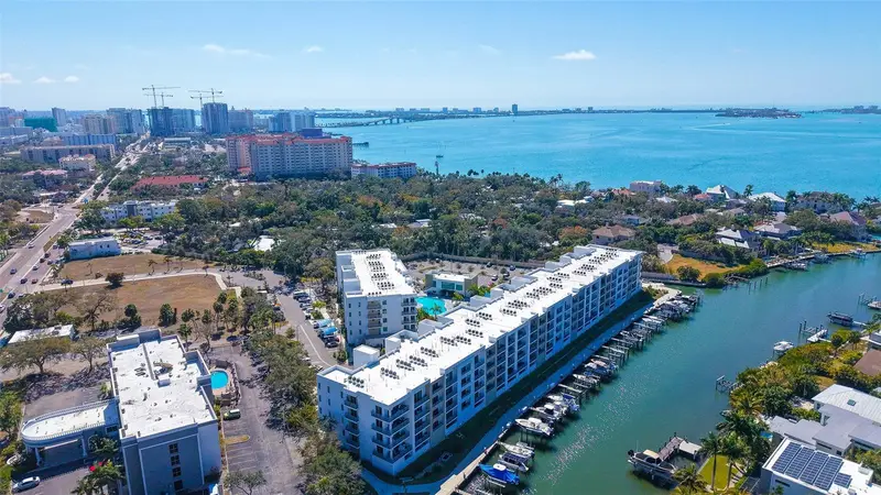 1709 N Tamiami Trl #522, FL