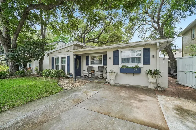 3218 W Oakellar Ave, FL