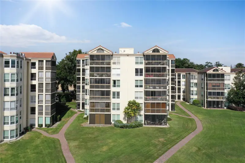 204 Quayside Cir #201, FL