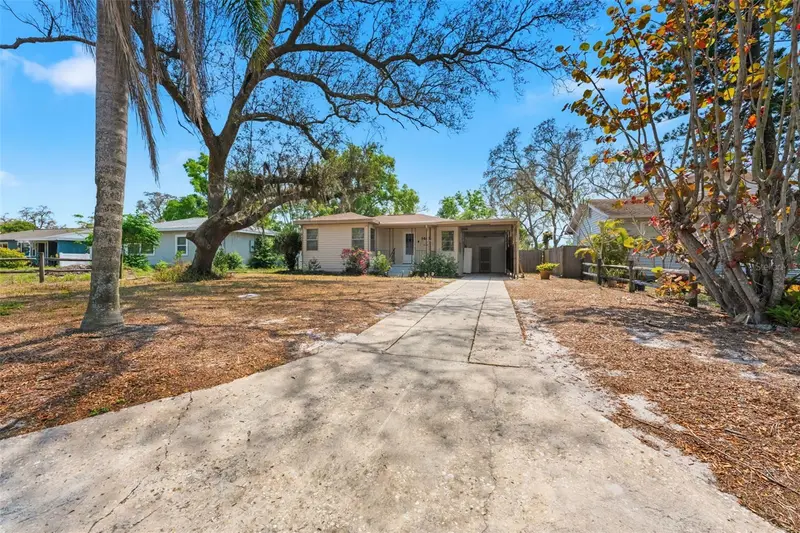 1445 Pine St, FL