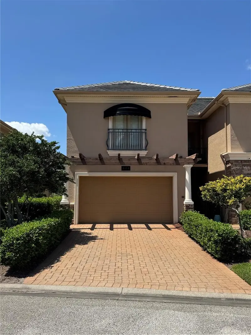 644 Saxony Blvd, FL