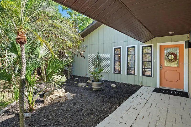 3246 Maiden Ln, FL