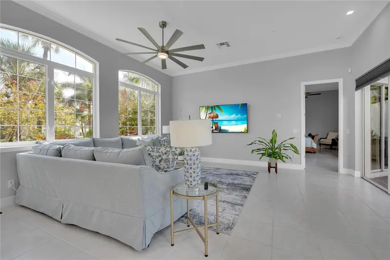 1915 Harbour Links Cir #6, FL