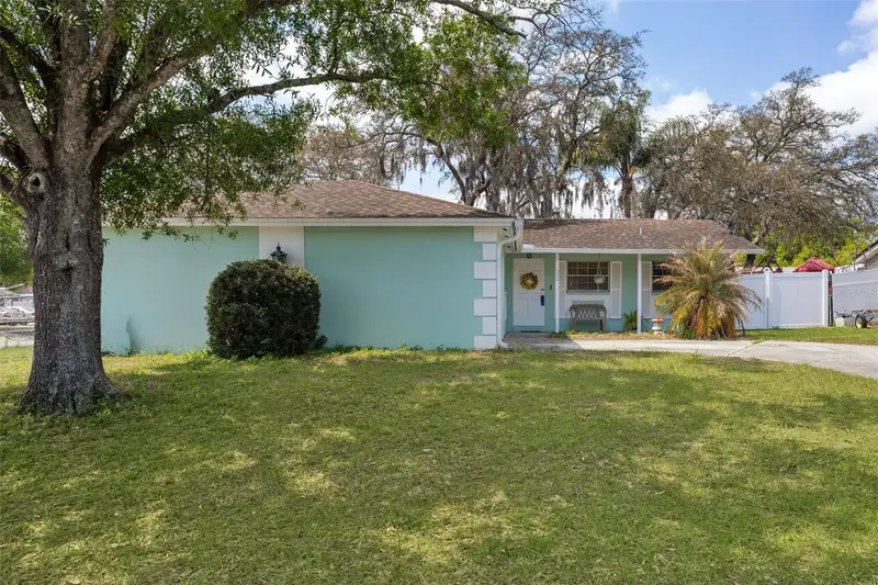 502 Avocado Cir, FL