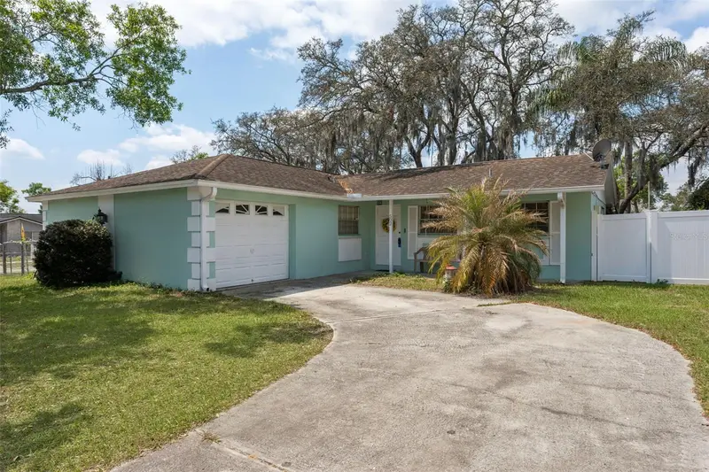 502 Avocado Cir, FL