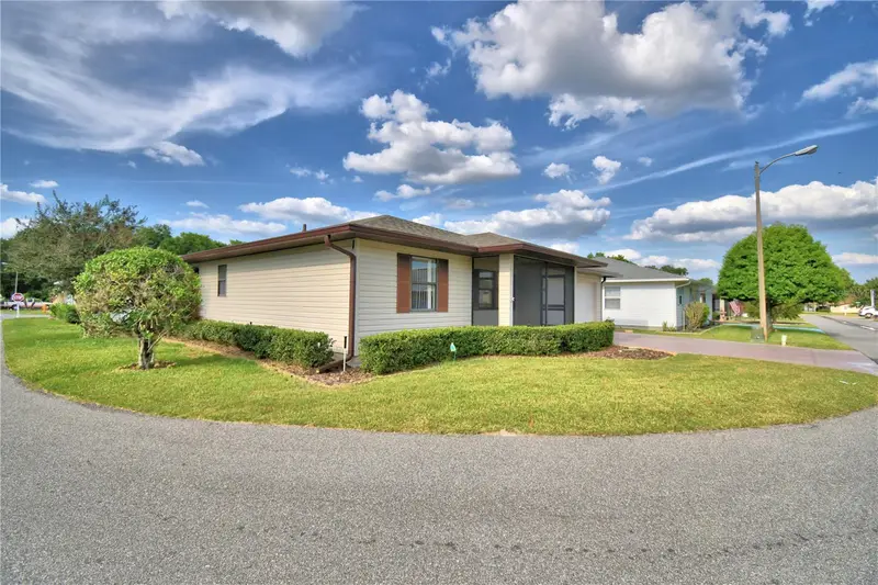 4828 Squire Hollow Dr, FL