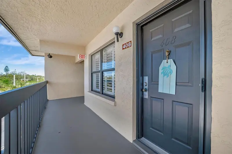 625 30th Ave W #G408, FL