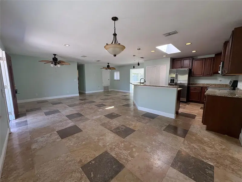 218 Lewis Blvd Se, FL