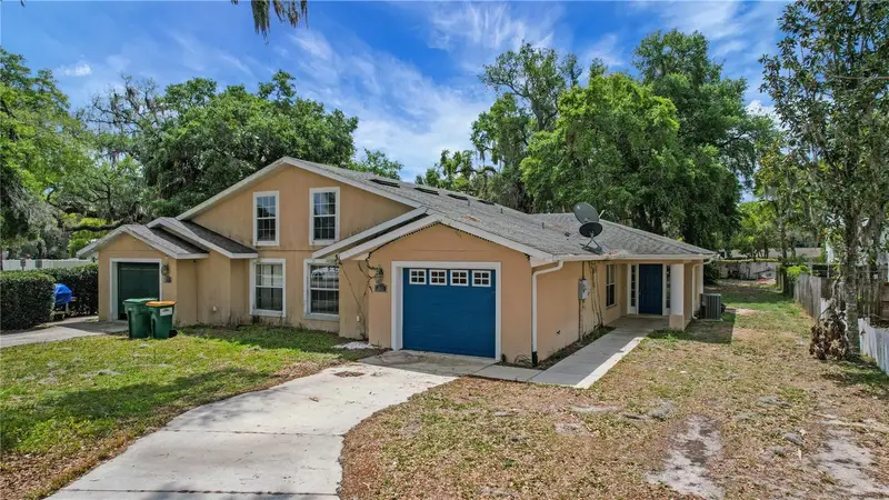 305 W Fountain St, FL