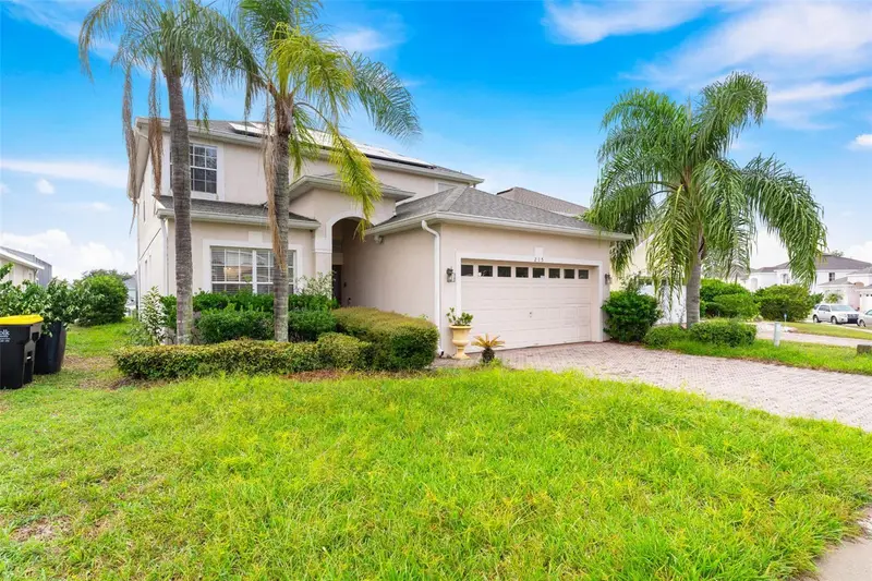 215 Gleneagles Dr, FL