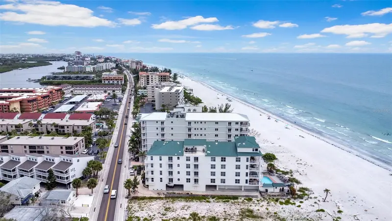 19734 Gulf Blvd #402, FL