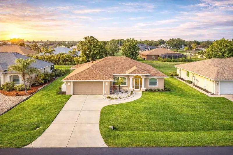 70 Clubhouse Rd, FL