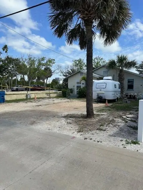 12620 Lagoon Ln, FL