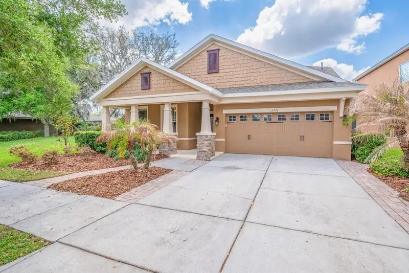 15721 Oakleaf Run Dr, FL