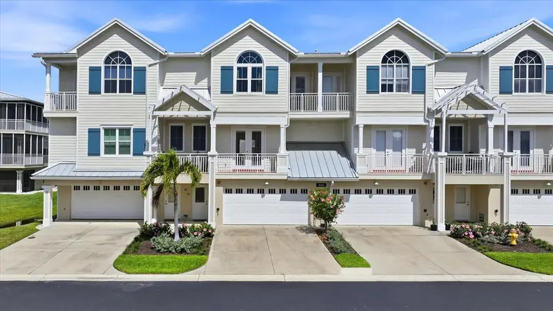 10300 Coral Landings Ct #90, FL