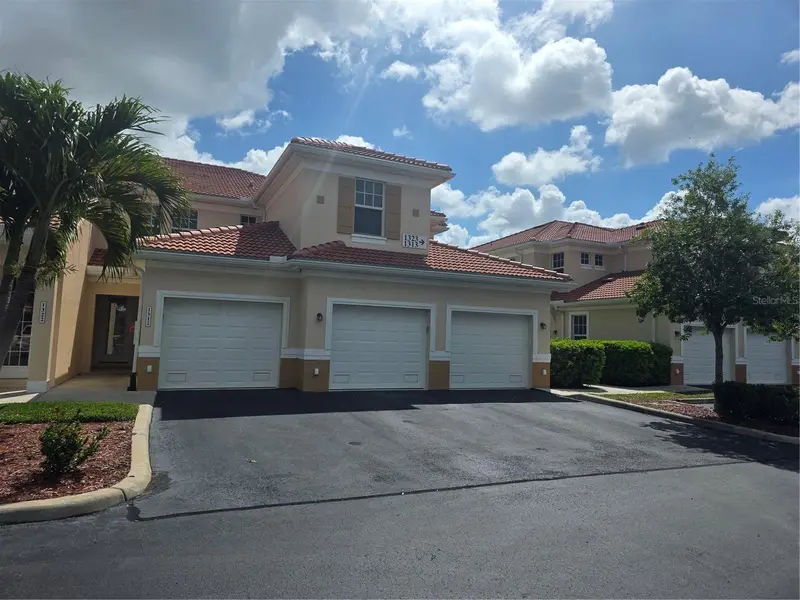 240 W End Dr #1323, FL