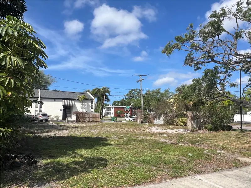 404 E Davis Blvd, FL
