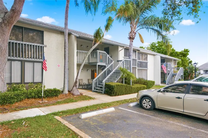 11201 122nd Ave #208, FL