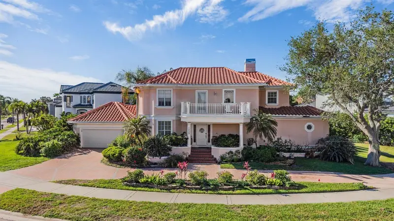 1422 Jumana Loop, FL