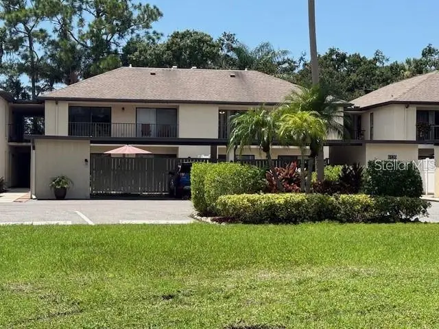 6120 Country Club Way #207, FL