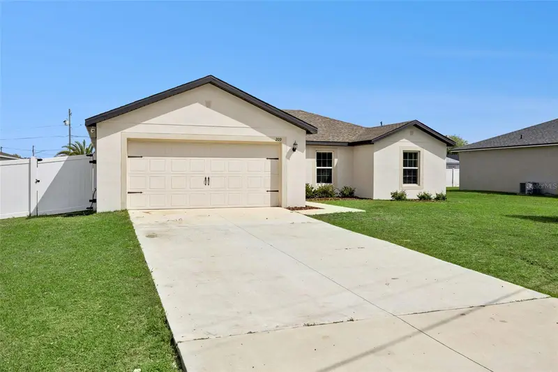 209 Cimarron Dr, FL