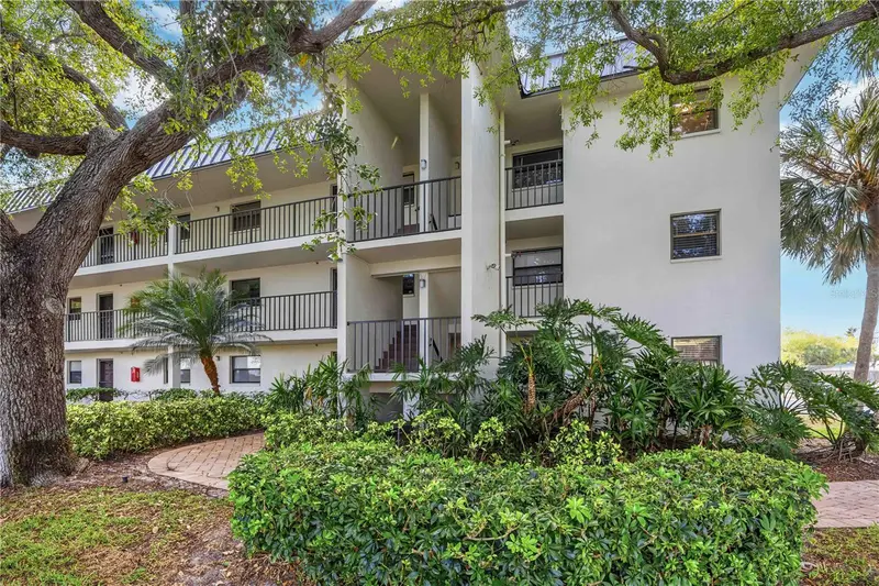 104 Capri Isles Blvd #301, FL