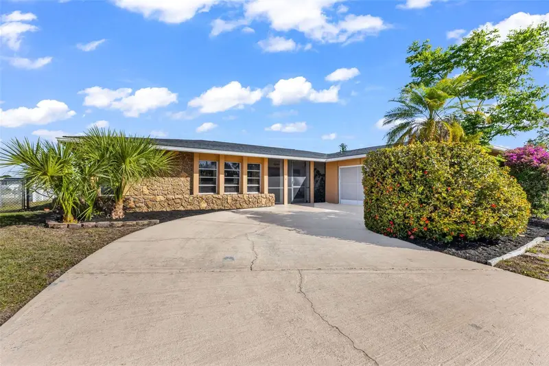 18 Annapolis Ln, FL