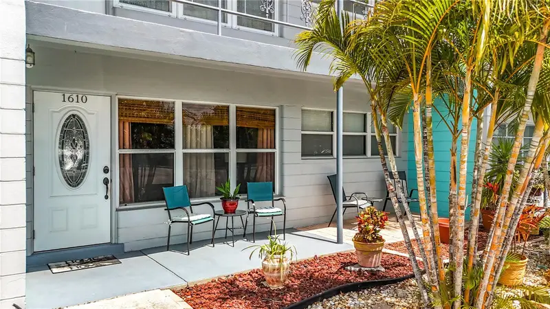 5861 42nd Ter N #1610, FL