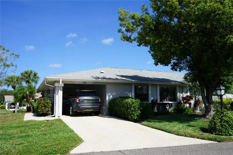 2102 Hereford Dr #513, FL