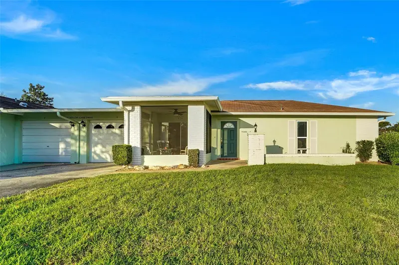 11340 Dollar Lake Dr #2, FL