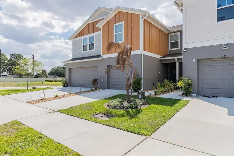 4345 Hillock Blvd, FL