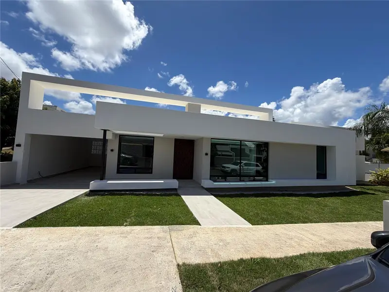 1704 Crisantemo, PR